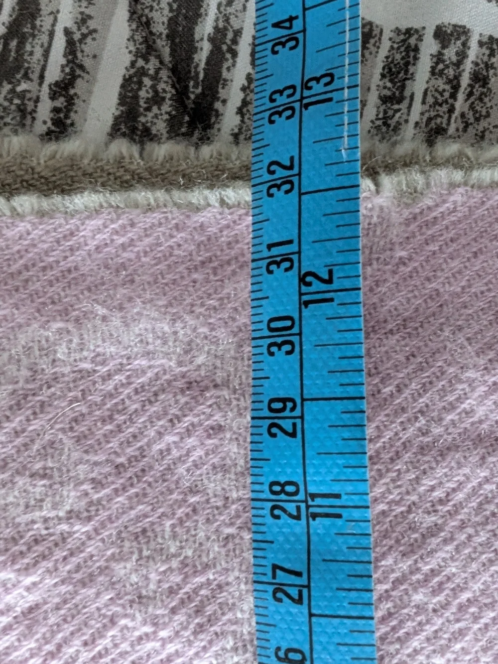 GUCCI GG Reversible Wool Knit Monogram Scarf with Fringe Gray And Purple